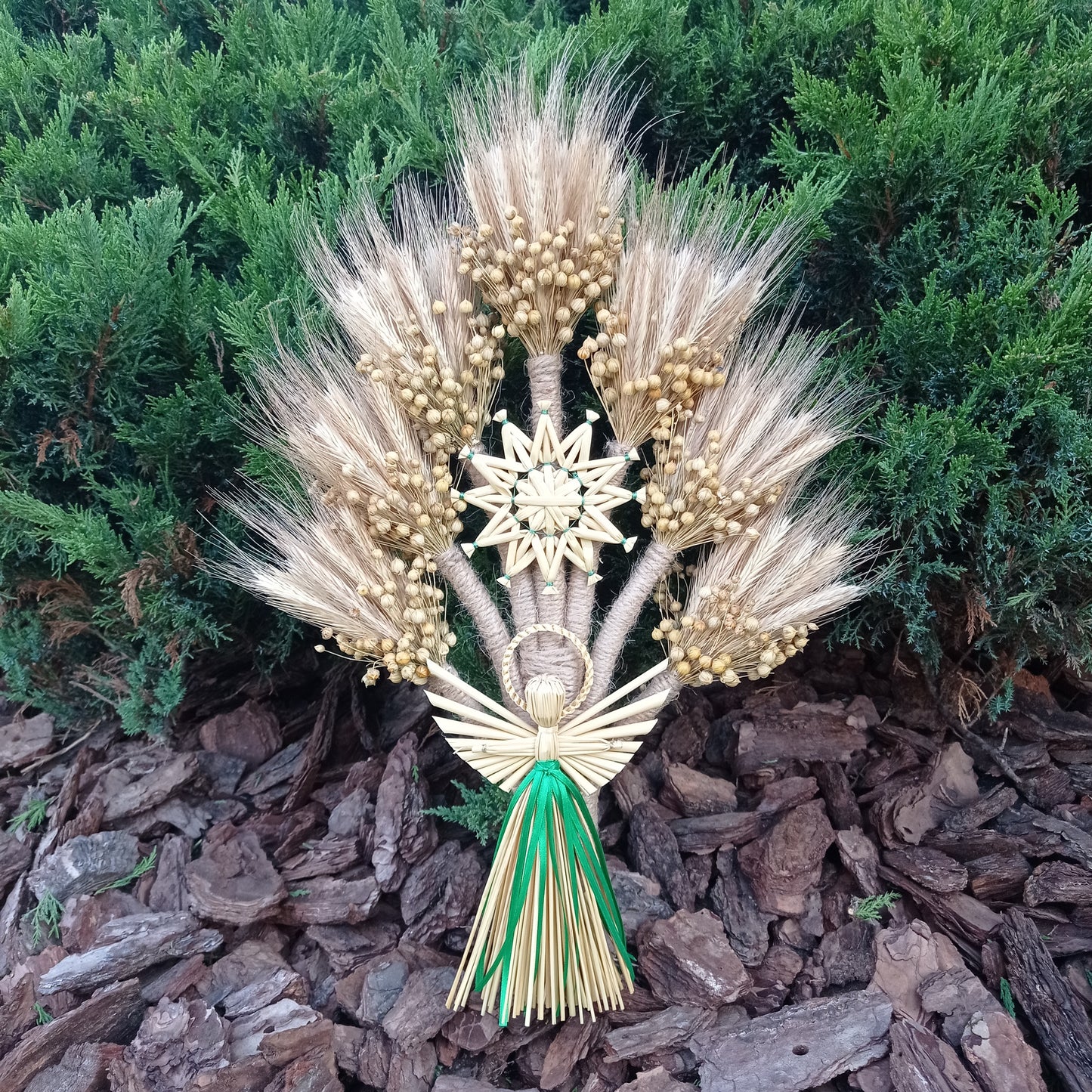 Traditional Ukrainian didukh. Wheat bouquet. Straw wall ornaments. Natural dried flower arrangement. Rustic hanging decor. Housewarming gift.