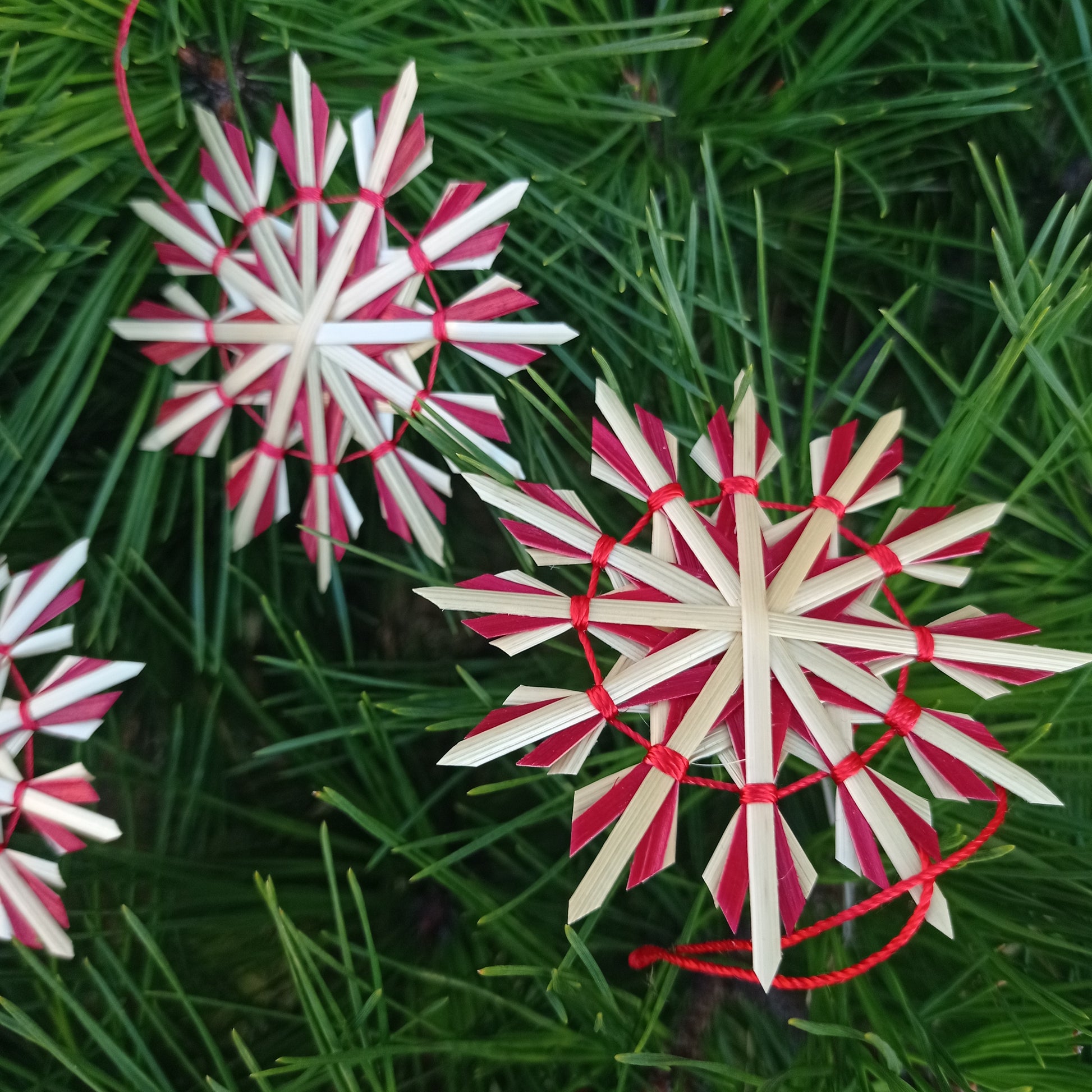 scandinavian straw snowflake window decor